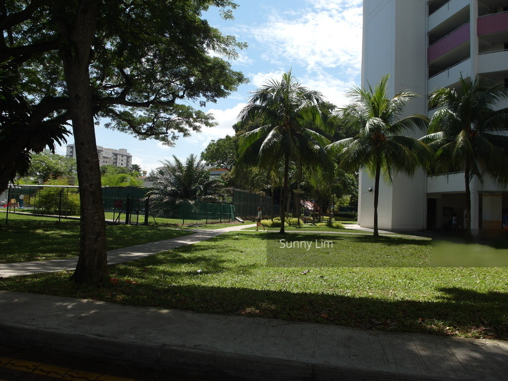 Blk 12 Pine Close (Geylang), HDB 3 Rooms #192884652